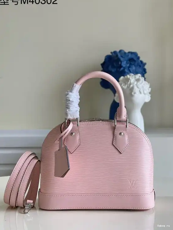 VUITTON LOUIS ALMA BB 0626
